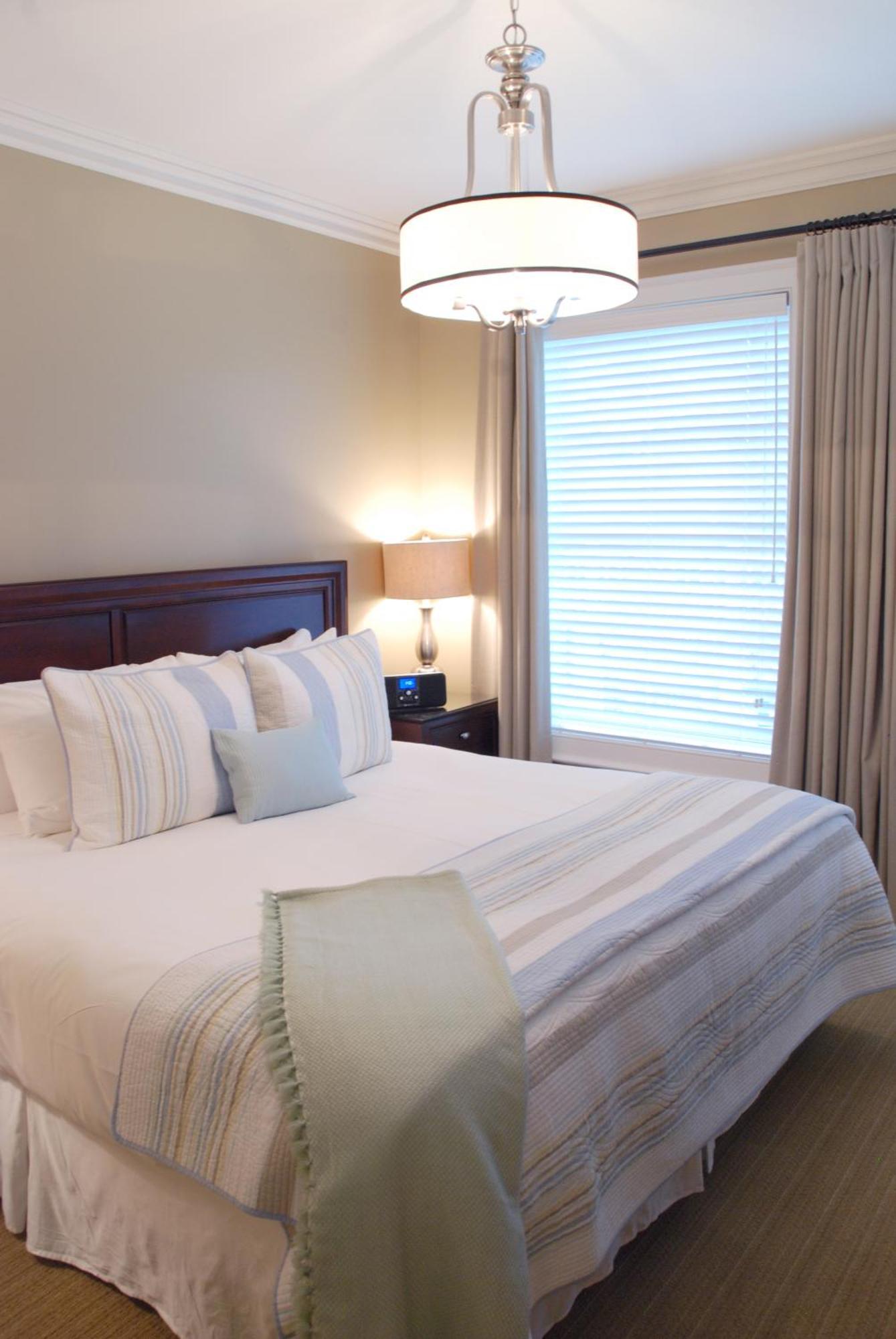 124 On Queen Hotel & Spa Niagara-on-the-Lake ภายนอก รูปภาพ A bedroom