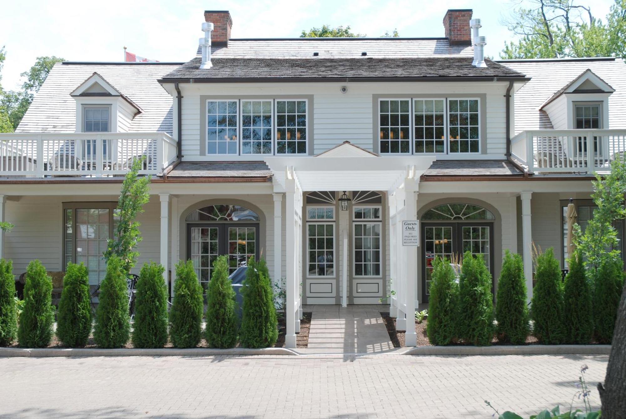 124 On Queen Hotel & Spa Niagara-on-the-Lake ภายนอก รูปภาพ The house of the first American president, George Washington, in Mount Vernon, Virginia